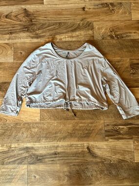 P'tula Light Gray Cropped Drawstring Long-Sleeve Top